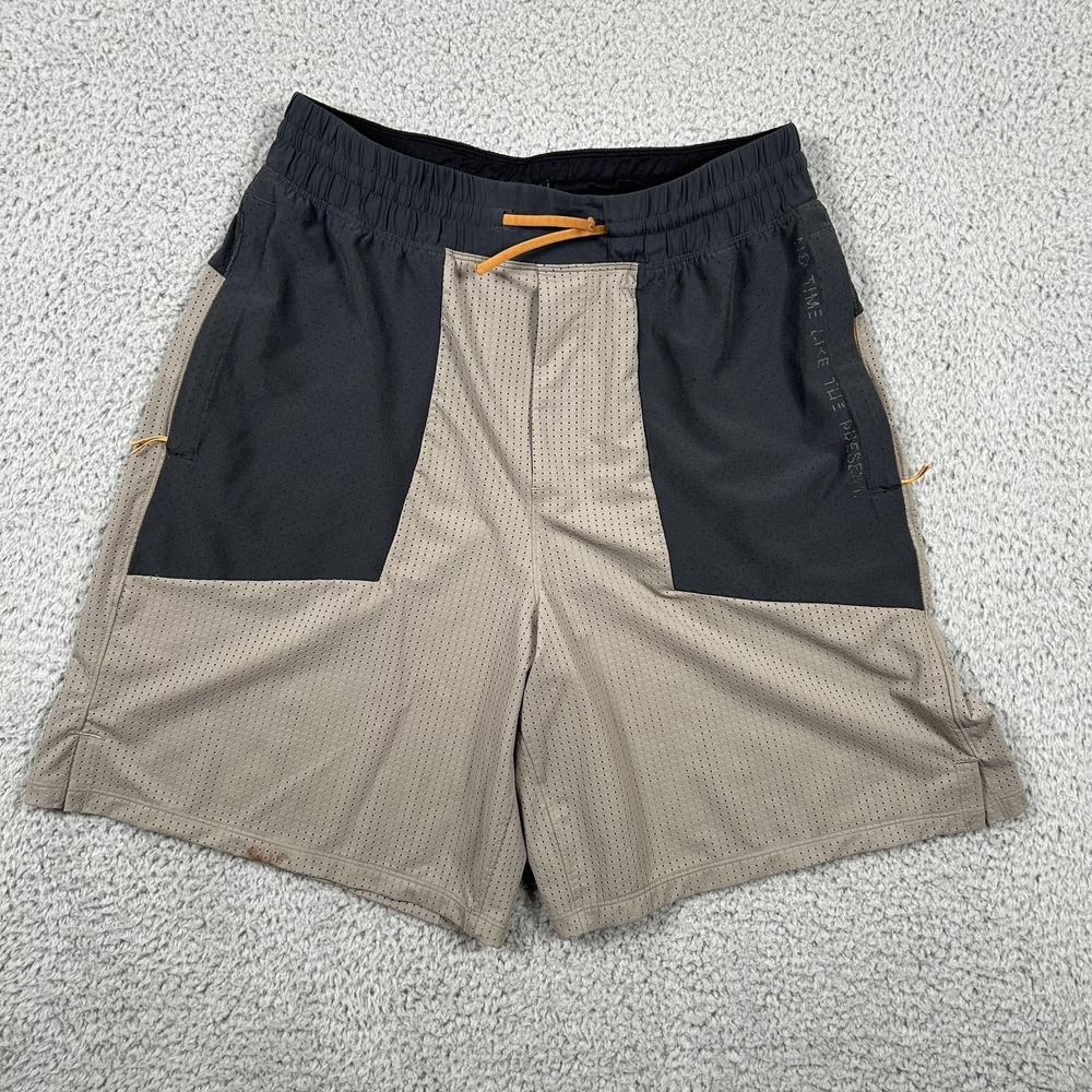 Lululemon Step Back Jump Shorts‎ Mens Medium Gray Black No Time Like The Present